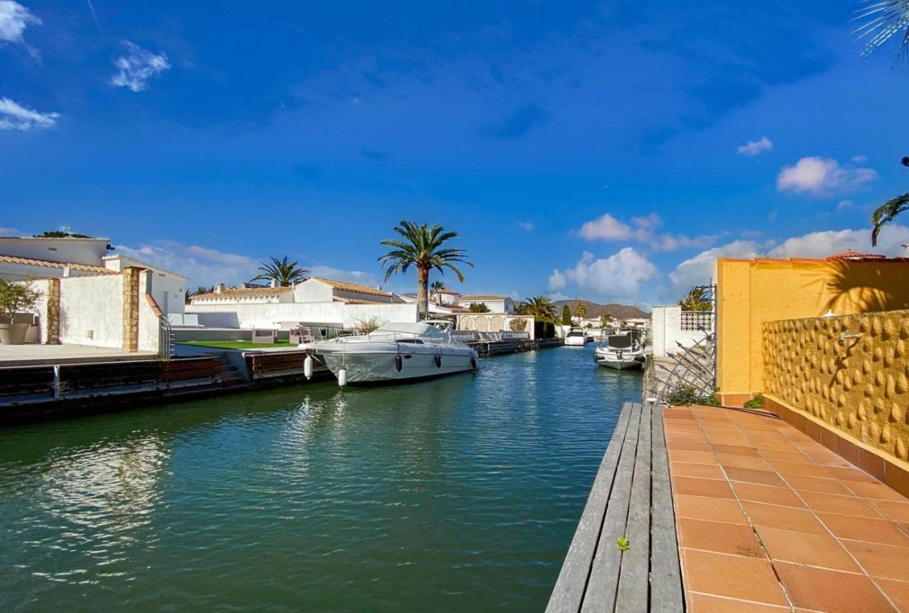 Ampuriahome Villa Hosting 15, Pool & Mooring Емпуриабрава Екстериор снимка