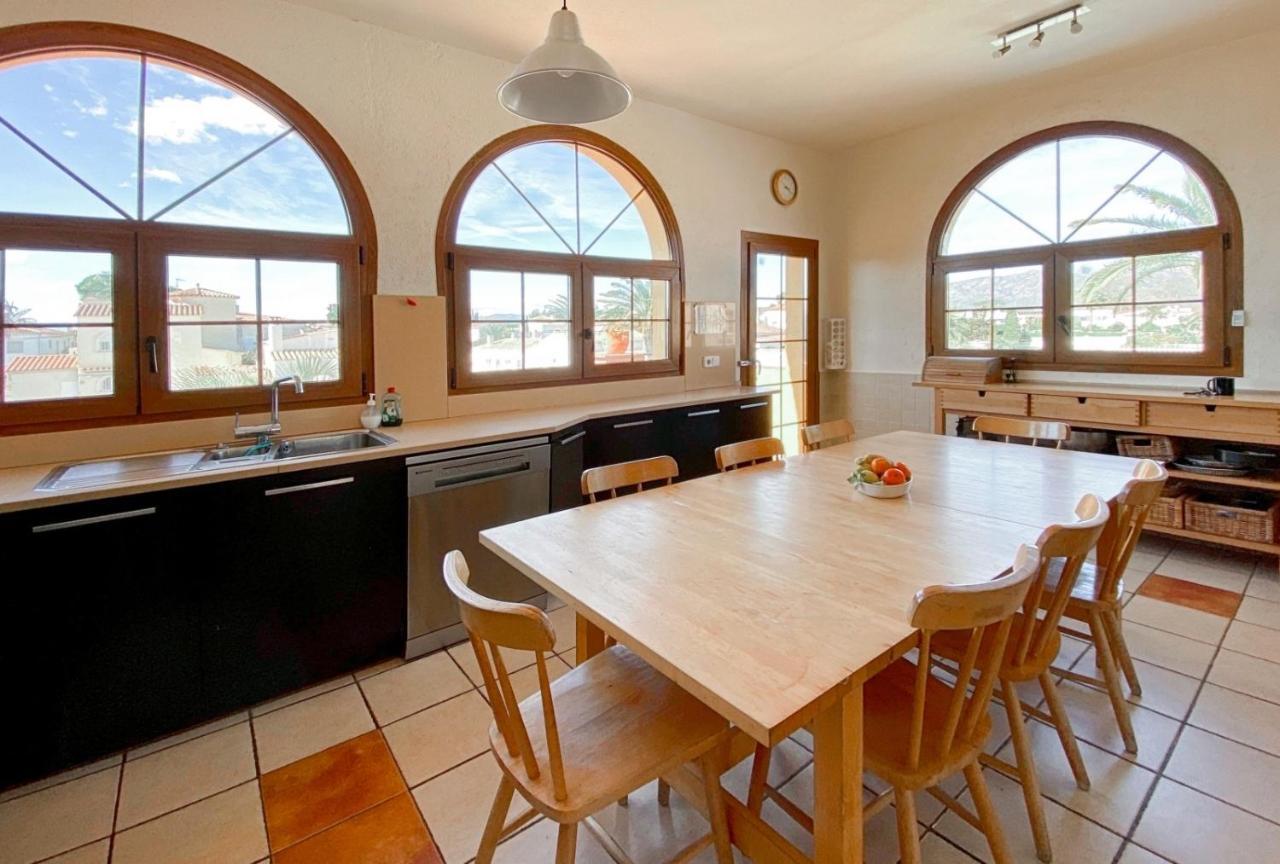 Ampuriahome Villa Hosting 15, Pool & Mooring Емпуриабрава Екстериор снимка